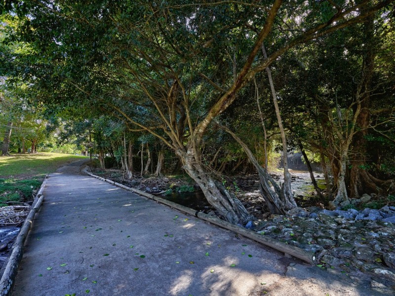 5 Govern Close, Redlynch QLD 4870