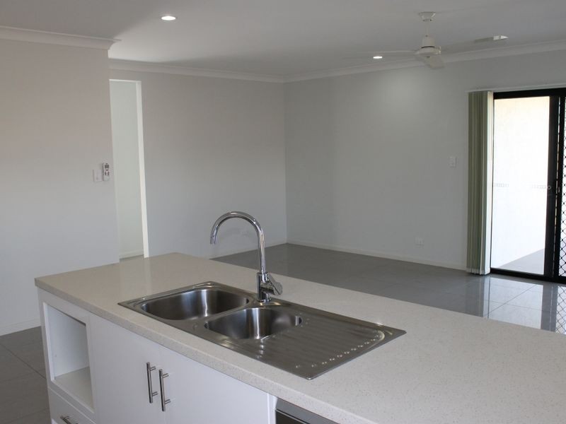 7 Munburra Parade, Smithfield QLD 4878