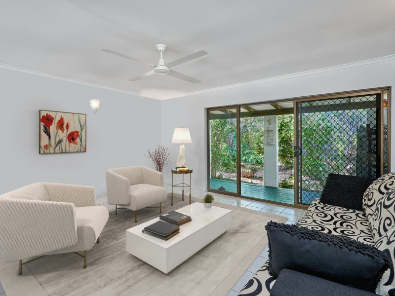 8 Rangeview Close, Smithfield QLD 4878