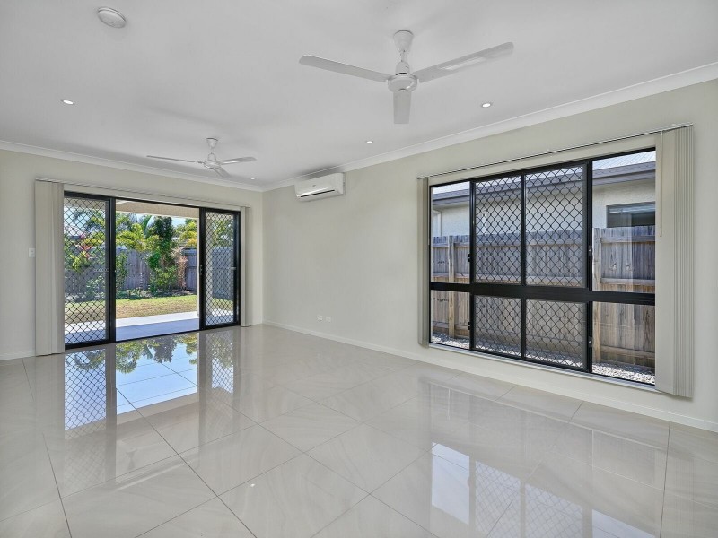 27 Castleton Entrance, Smithfield QLD 4878