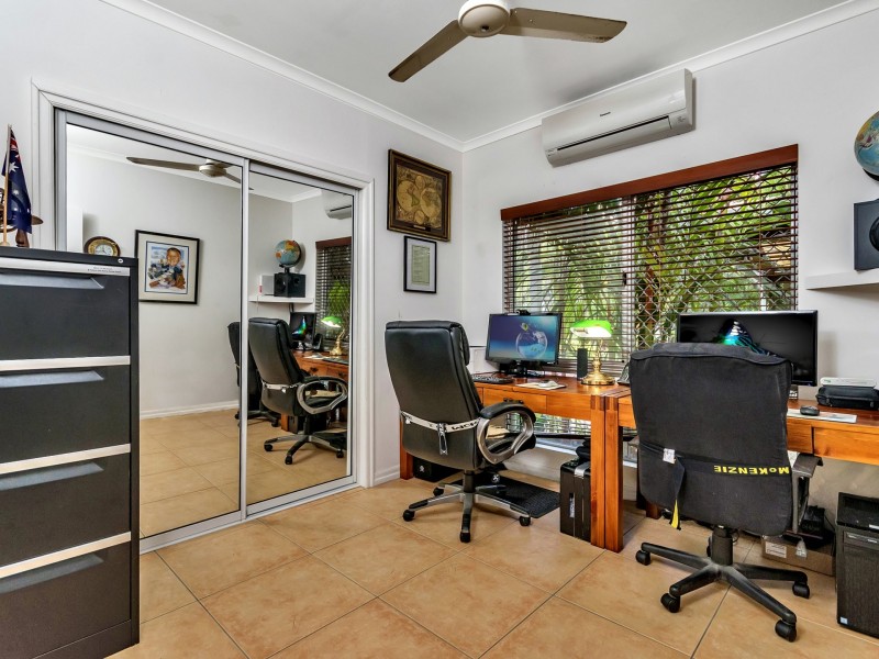 4 Michaelmas Close, Clifton Beach QLD 4879