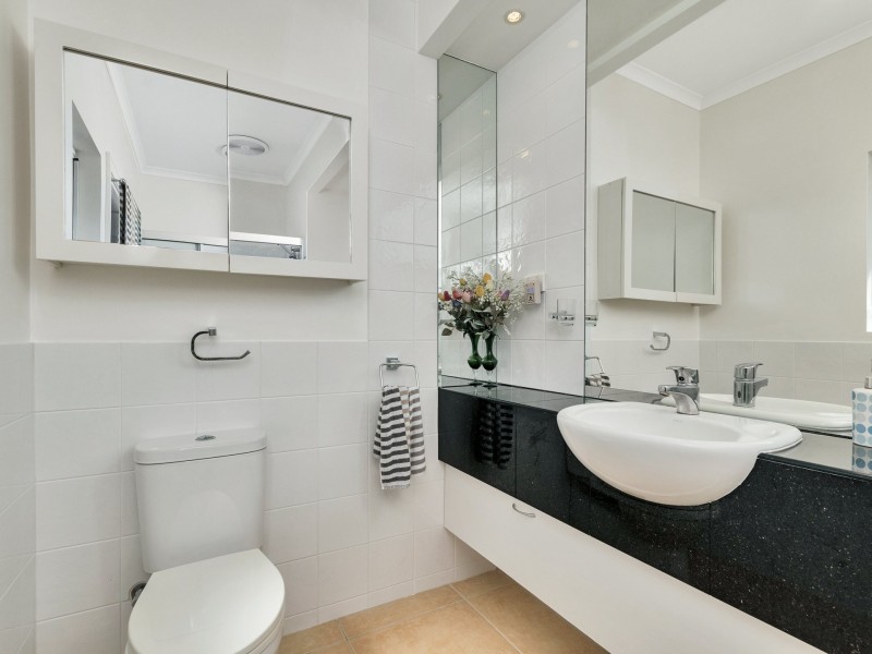 4 Michaelmas Close, Clifton Beach QLD 4879