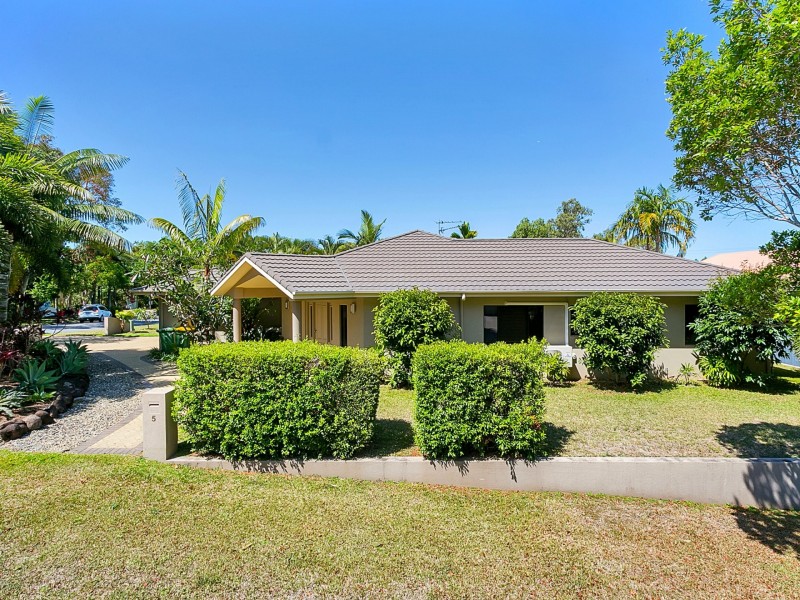 5 Macarthur Close, Palm Cove QLD 4879