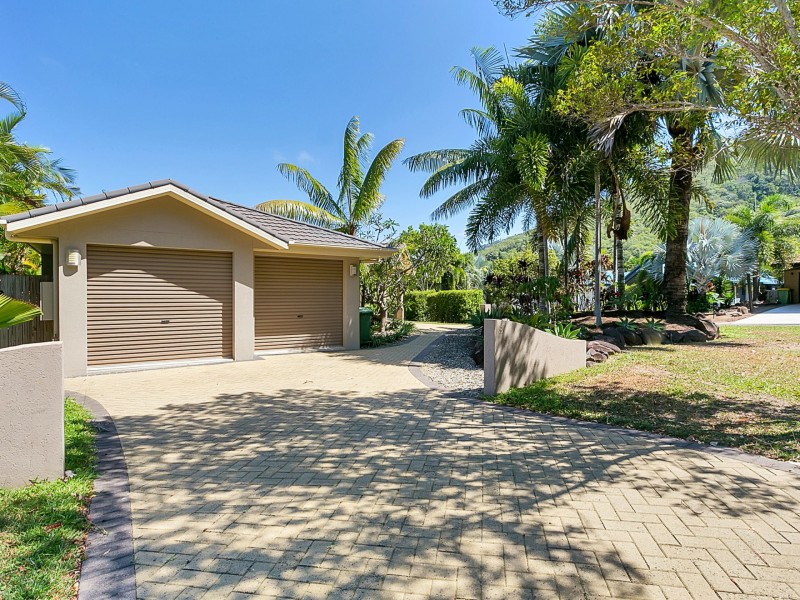 5 Macarthur Close, Palm Cove QLD 4879