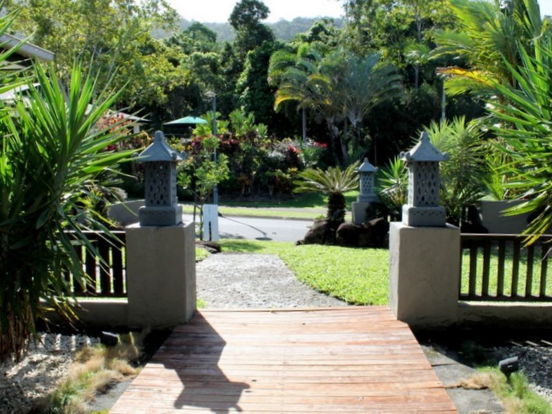 11 Orana Street, Caravonica QLD 4878