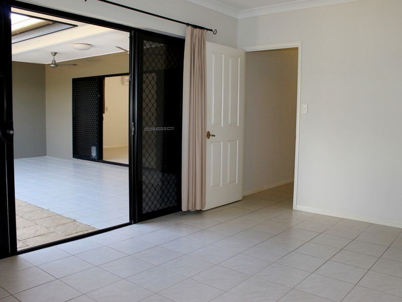 11 Orana Street, Caravonica QLD 4878