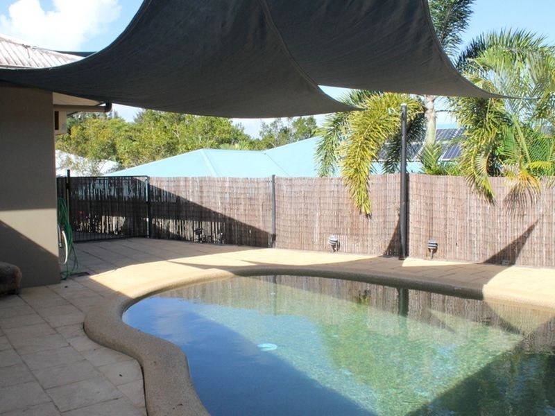 11 Orana Street, Caravonica QLD 4878