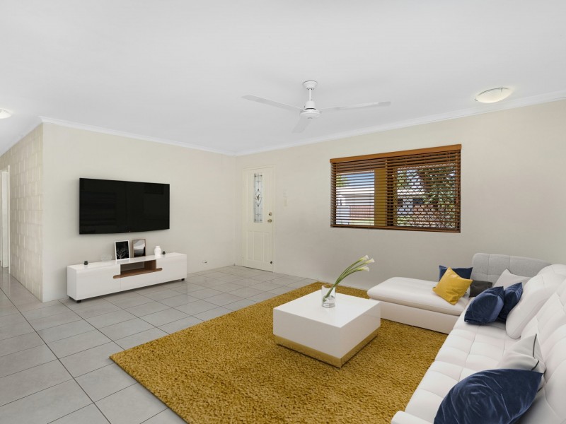 22 Lesley Street, Smithfield QLD 4878