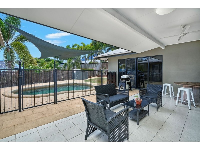 11 Orana Street, Caravonica QLD 4878