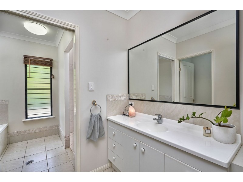 11 Orana Street, Caravonica QLD 4878