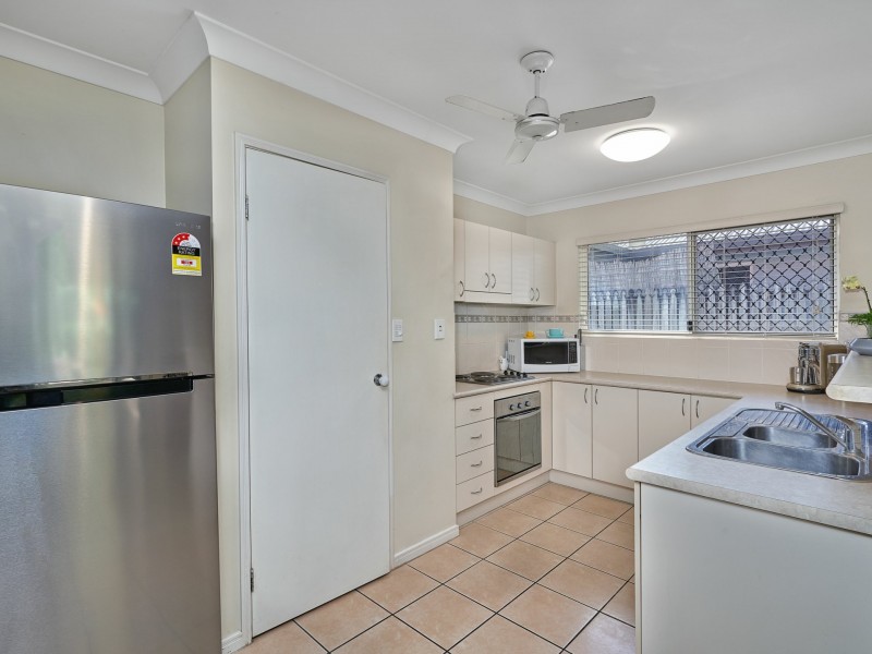 13 Chesterfield Close, Brinsmead QLD 4870