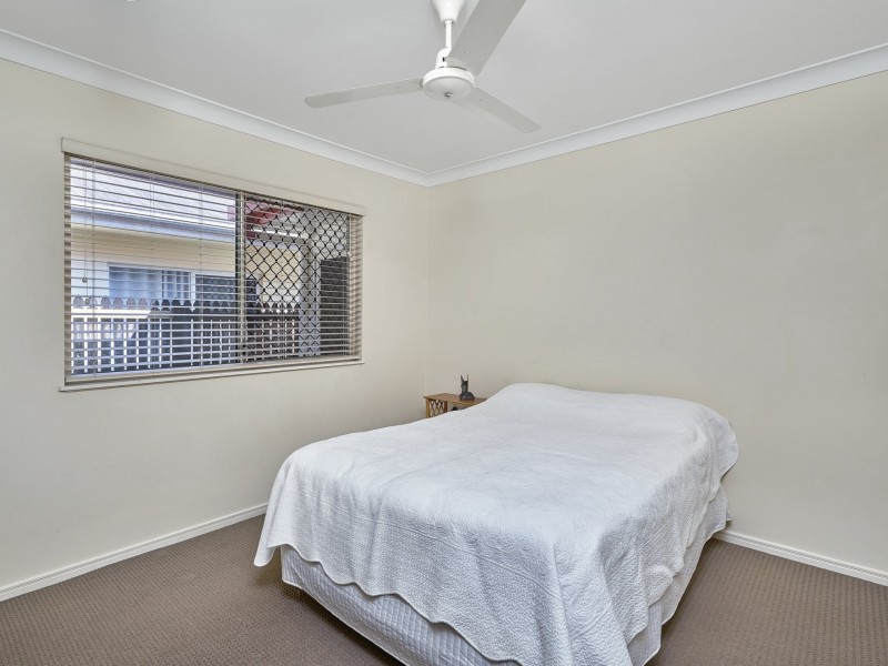 13 Chesterfield Close, Brinsmead QLD 4870