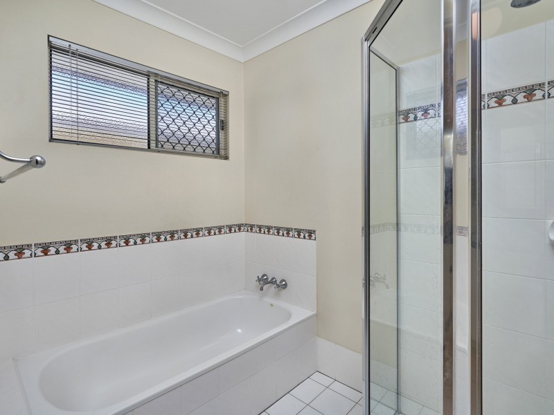 13 Chesterfield Close, Brinsmead QLD 4870