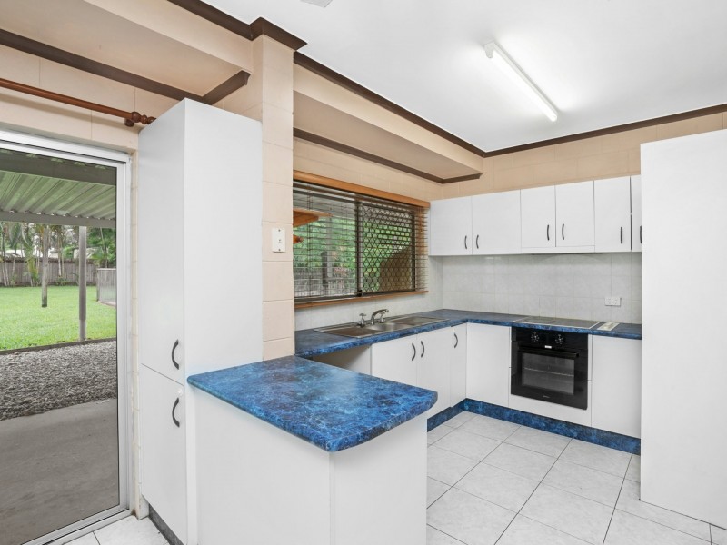 6 Cheviot Street, Smithfield QLD 4878