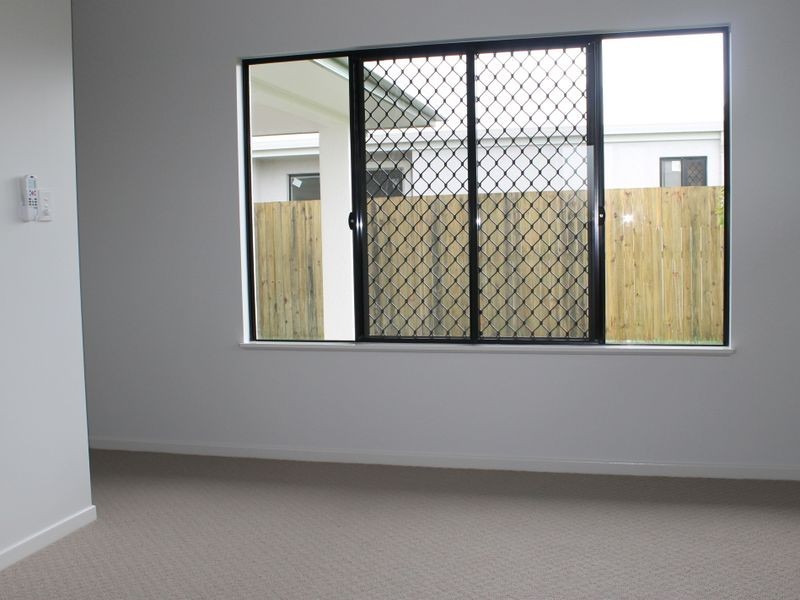 32 HILLARY DRIVE, Smithfield QLD 4878