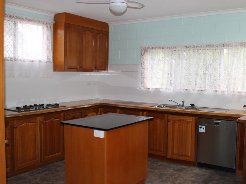 31 Carramar Cres, Caravonica QLD 4878