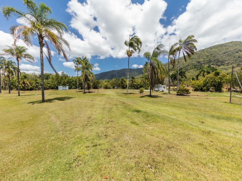 1-5/4 (Lot 904 Coral Coast Drive, Palm Cove QLD 4879