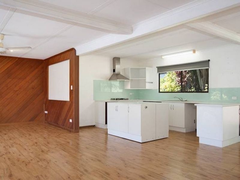 19 ANNE STREET, Smithfield QLD 4878