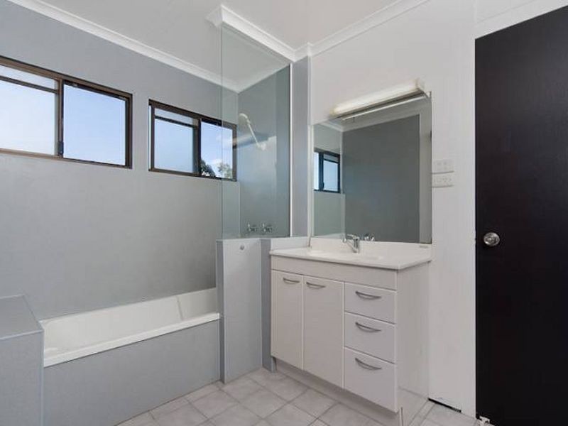 19 ANNE STREET, Smithfield QLD 4878