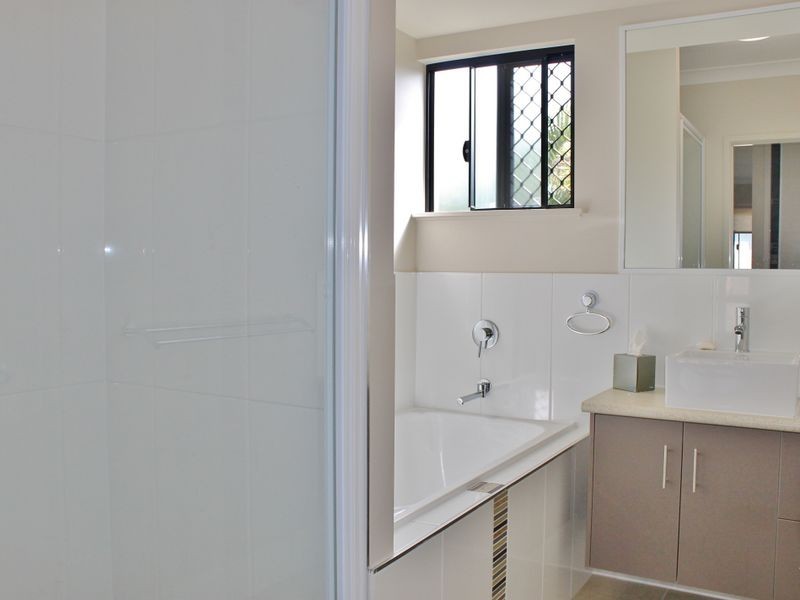 1 Como Close, Kewarra Beach QLD 4879