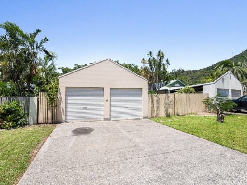 15 Lamb Street, Smithfield QLD 4878
