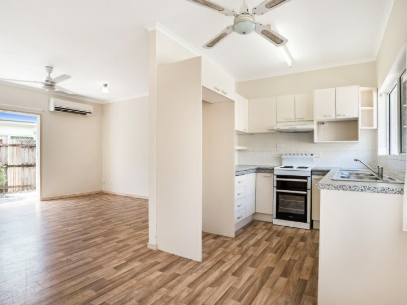 15 Lamb Street, Smithfield QLD 4878