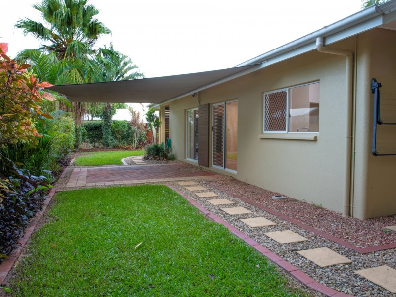 23 Rainy Mountain Place, Smithfield QLD 4878