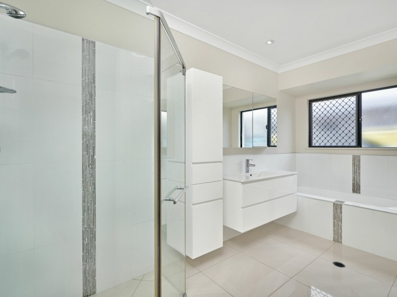 51 Thornborough Circuit, Smithfield QLD 4878