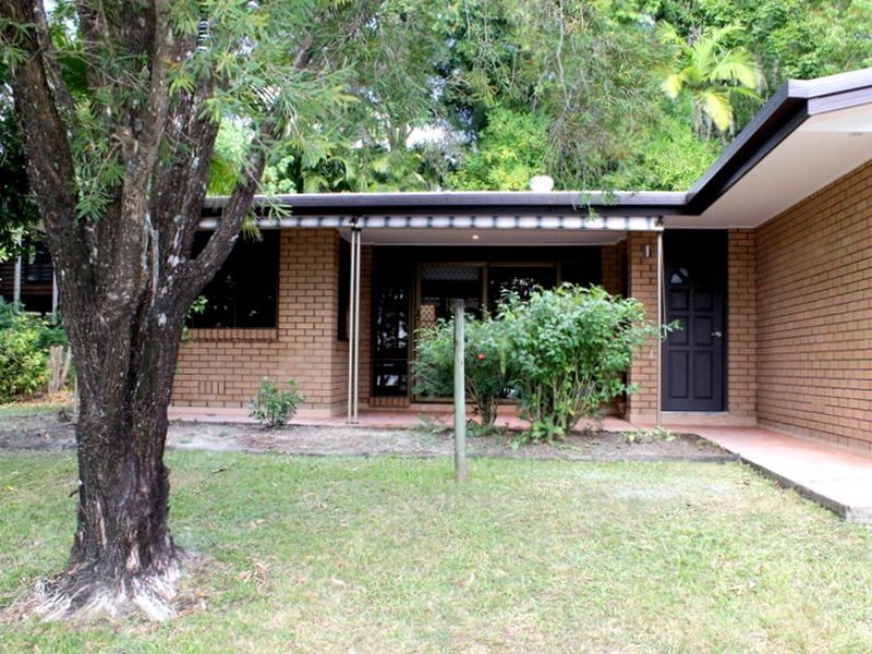 35 Beaver Street, Clifton Beach QLD 4879