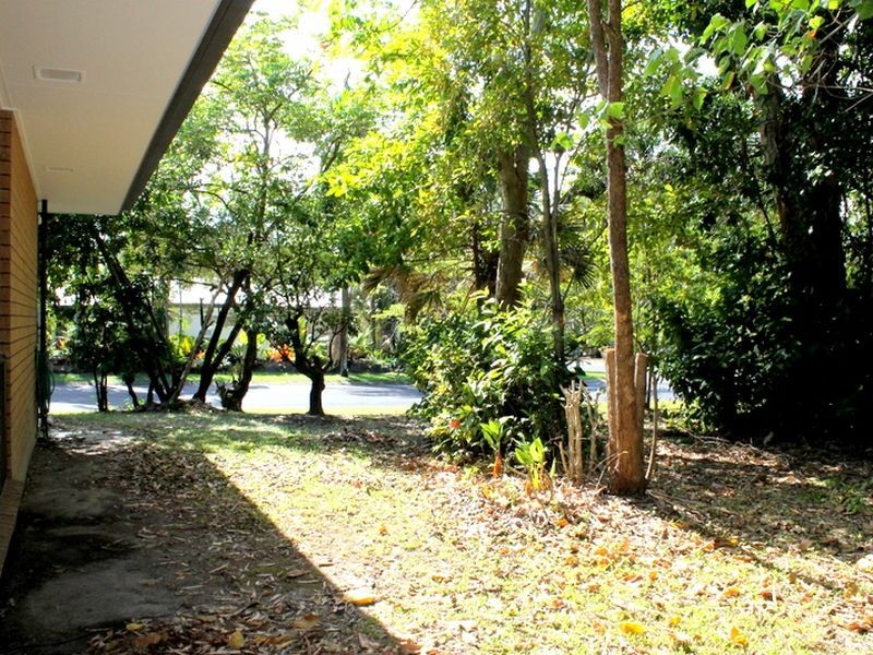 35 Beaver Street, Clifton Beach QLD 4879