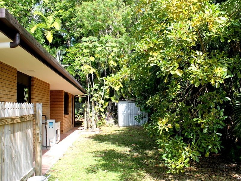 35 Beaver Street, Clifton Beach QLD 4879