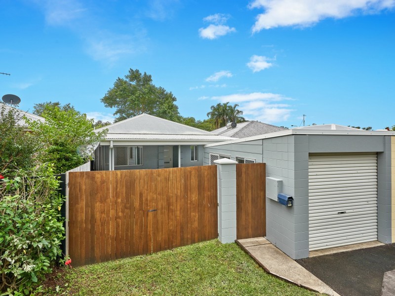 8 Rainy Mountain Place, Smithfield QLD 4878