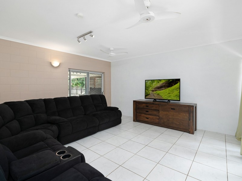 25 Cheviot Street, Smithfield QLD 4878