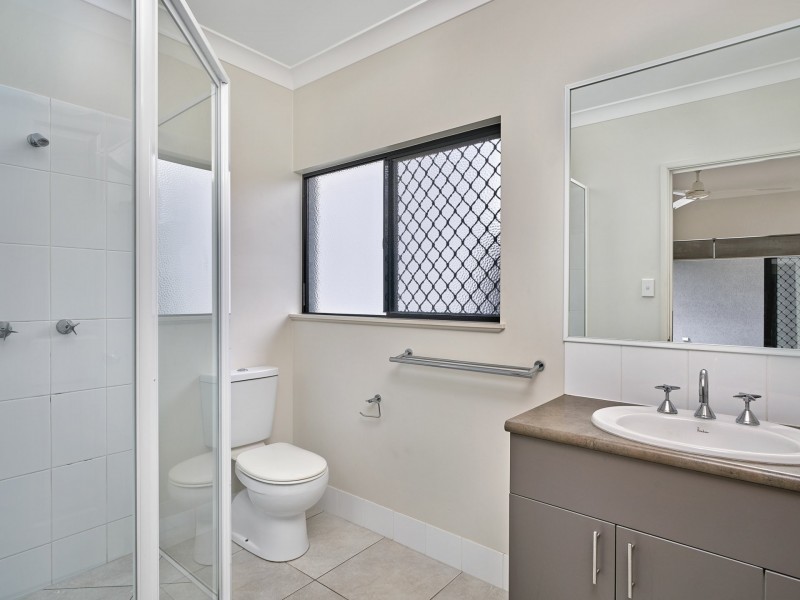 11 Sandridge Way, Smithfield QLD 4878