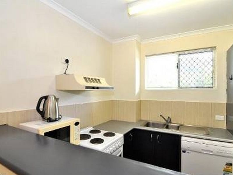 319 Coral Coast Drive, Palm Cove QLD 4879