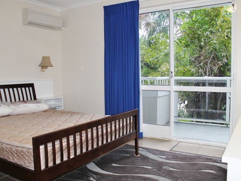 319 Coral Coast Drive, Palm Cove QLD 4879