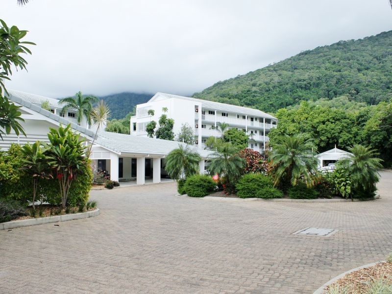 319 Coral Coast Drive, Palm Cove QLD 4879