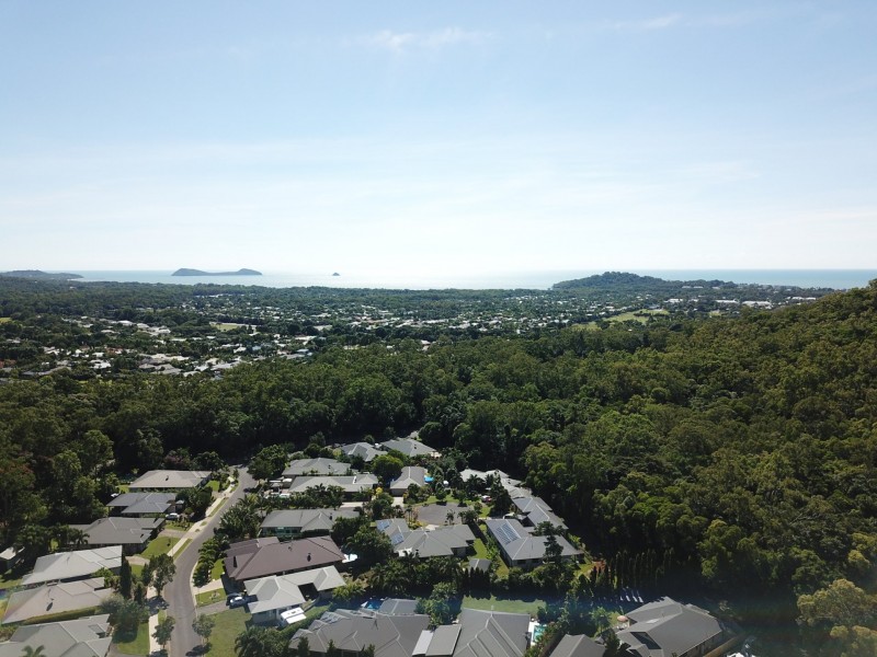8 Megalong Close, Smithfield QLD 4878