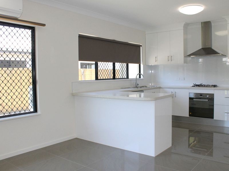11 The Avenue, Trinity Park QLD 4879