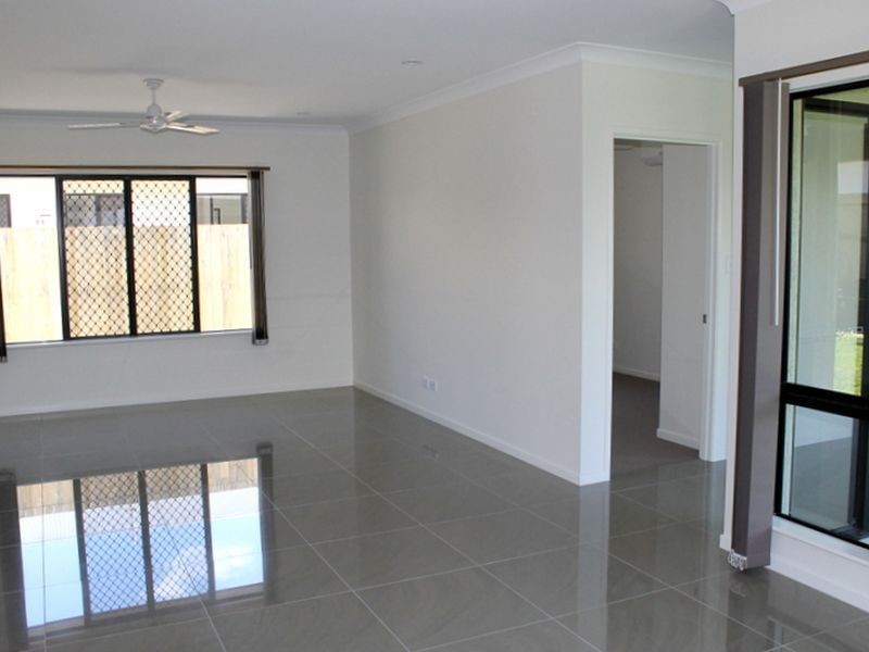 11 The Avenue, Trinity Park QLD 4879