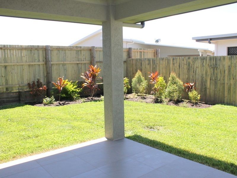 11 The Avenue, Trinity Park QLD 4879
