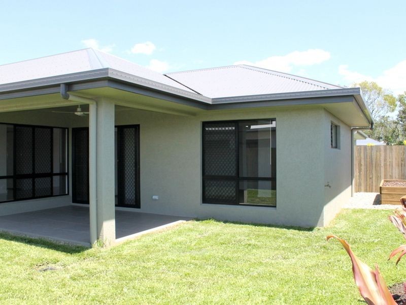 11 The Avenue, Trinity Park QLD 4879