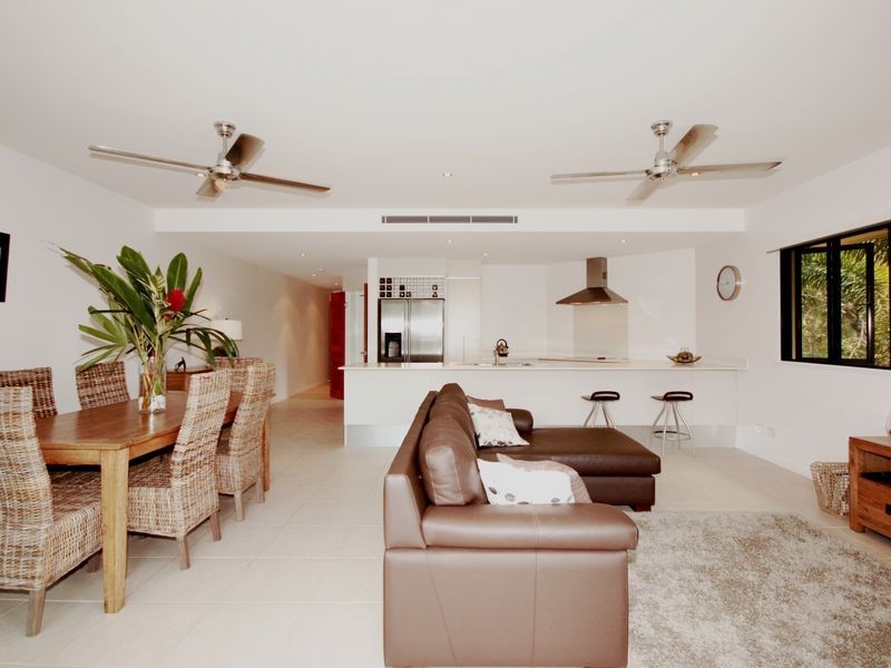 3/31-33 Sims Esplanade, Yorkeys Knob QLD 4878