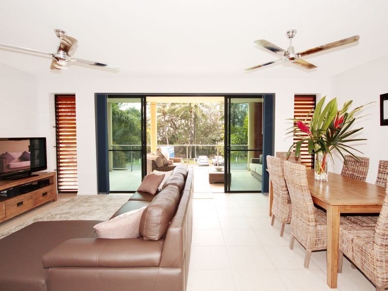 3/31-33 Sims Esplanade, Yorkeys Knob QLD 4878