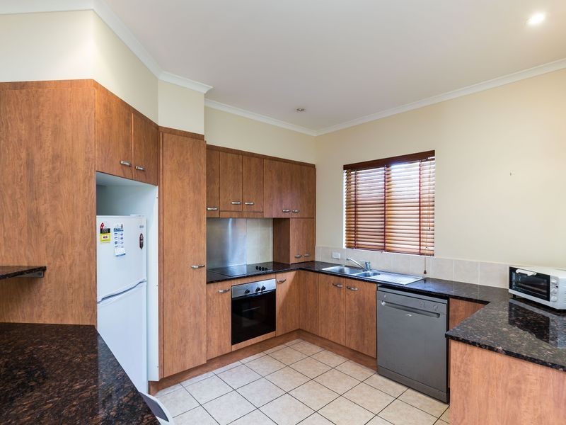 19/5-7 Arlington Esp, Clifton Beach QLD 4879