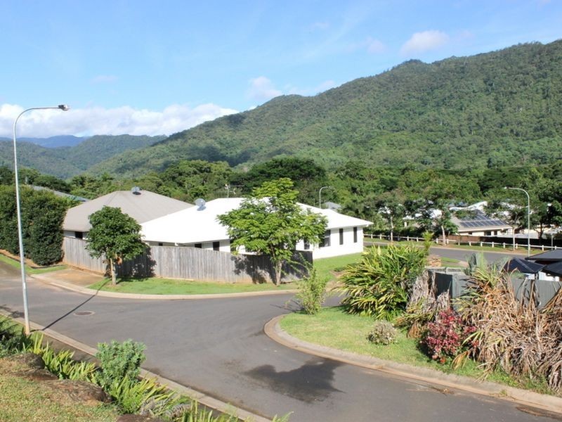 5 Queely Close, Redlynch QLD 4870