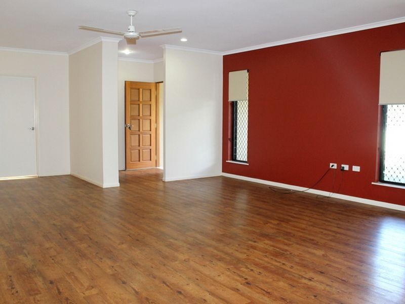 5 Queely Close, Redlynch QLD 4870