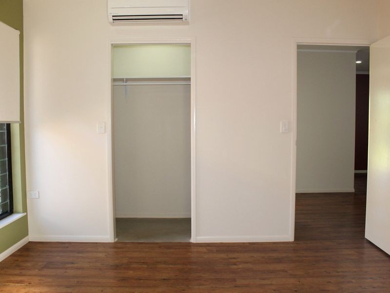 5 Queely Close, Redlynch QLD 4870