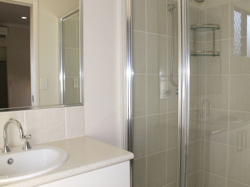 5 Queely Close, Redlynch QLD 4870