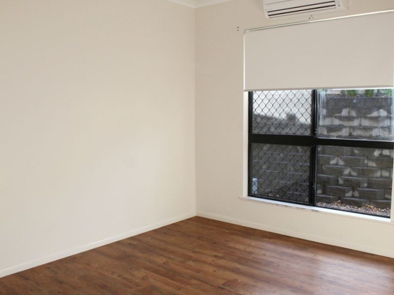 5 Queely Close, Redlynch QLD 4870